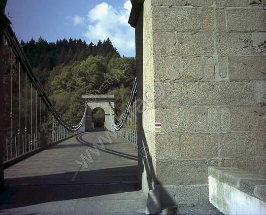 Stádlec – řetězový most