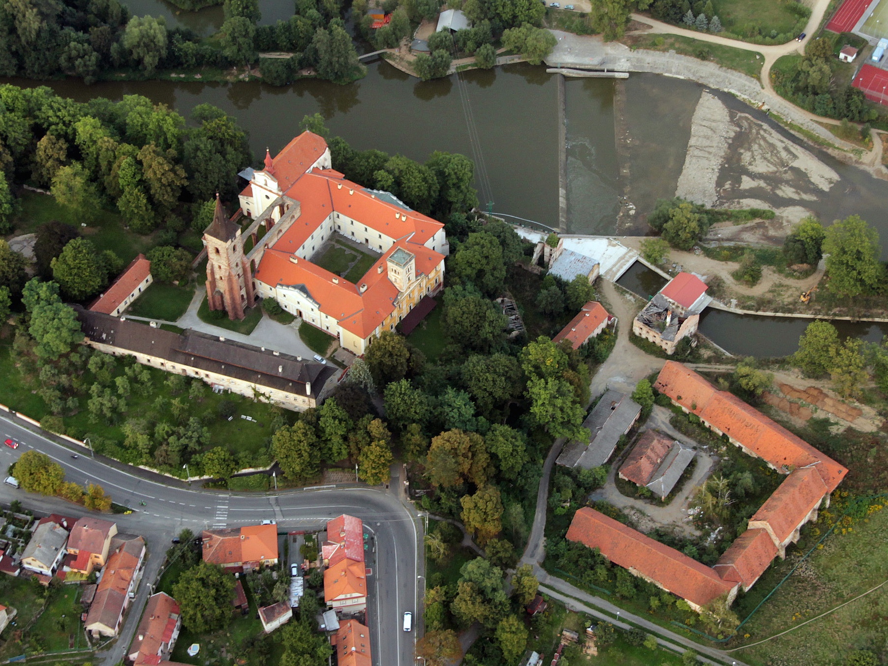 Historie zámku Sázava