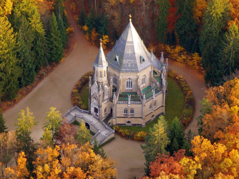 Schwarzenberská hrobka u Třeboně